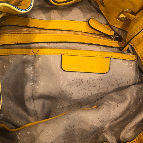 Michael Kors Purse - Picture 6 of 6